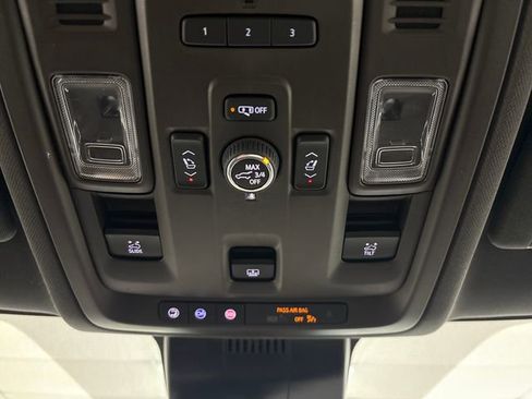 Used 2023 Chevrolet Suburban Z71 w/ Luxury Package image 62