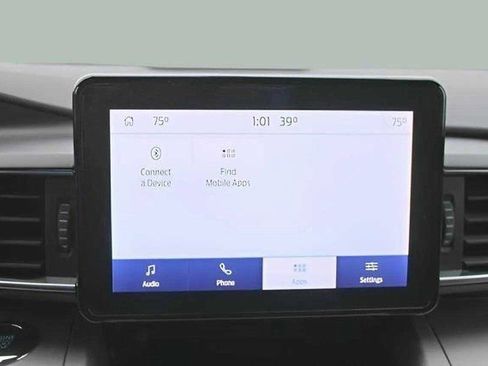 Used 2022 Ford Explorer XLT w/ Equipment Group 202A image 20