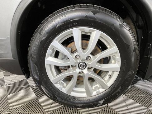 Used 2020 Nissan Rogue SV image 13