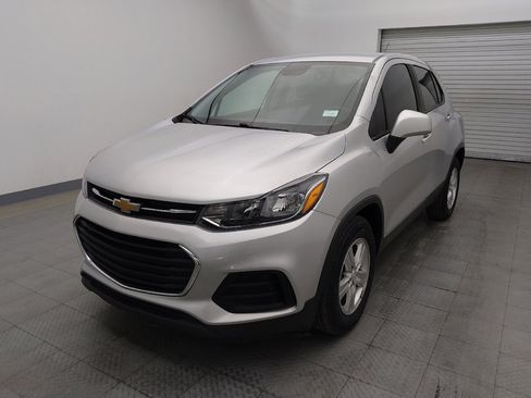 Used 2020 Chevrolet Trax LS w/ Tint and Cruise Package image 15