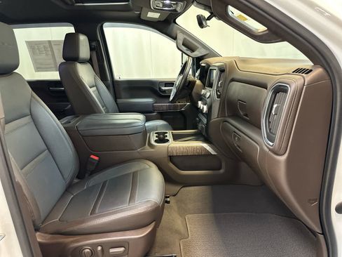Used 2023 GMC Sierra 3500 Denali w/ Denali Ultimate Package image 14
