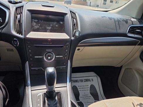 Used 2015 Ford Edge Titanium w/ Technology Package AWD/4WD image 7