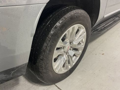 Used 2024 GMC Yukon XL Denali image 14