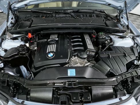 Used 2011 BMW 128i Convertible image 29