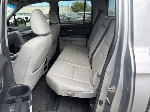 Used 2017 Honda Ridgeline RTL-T image 11