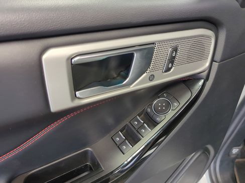Used 2022 Ford Explorer ST-Line image 17