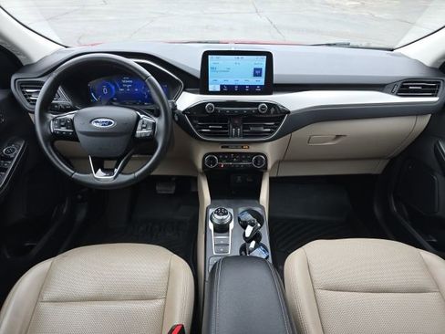 Used 2022 Ford Escape SEL w/ Technology Package AWD/4WD image 8
