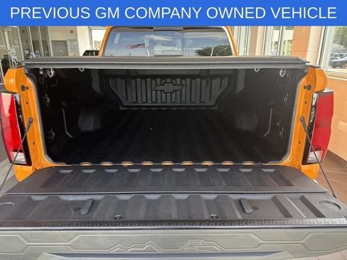 Used 2025 Chevrolet Colorado Z71 w/ Technology Package AWD/4WD image 55