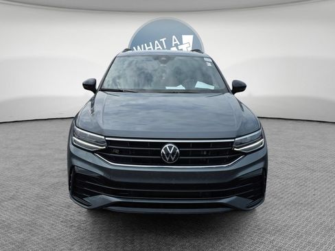 Used 2024 Volkswagen Tiguan SE R-Line AWD/4WD image 9