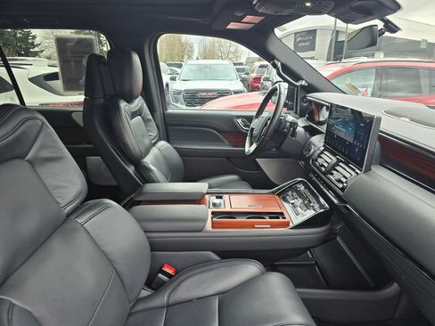 Used 2024 Lincoln Navigator L Reserve image 50