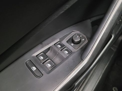 Used 2019 Volkswagen Jetta S w/ Driver Assistance Package image 27