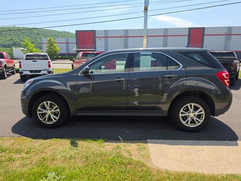 Used 2017 Chevrolet Equinox LS AWD/4WD image 6