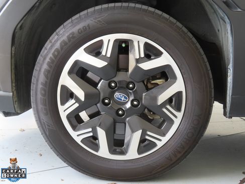 Used 2025 Subaru Forester Premium w/ Convenience Package #1 AWD/4WD image 27