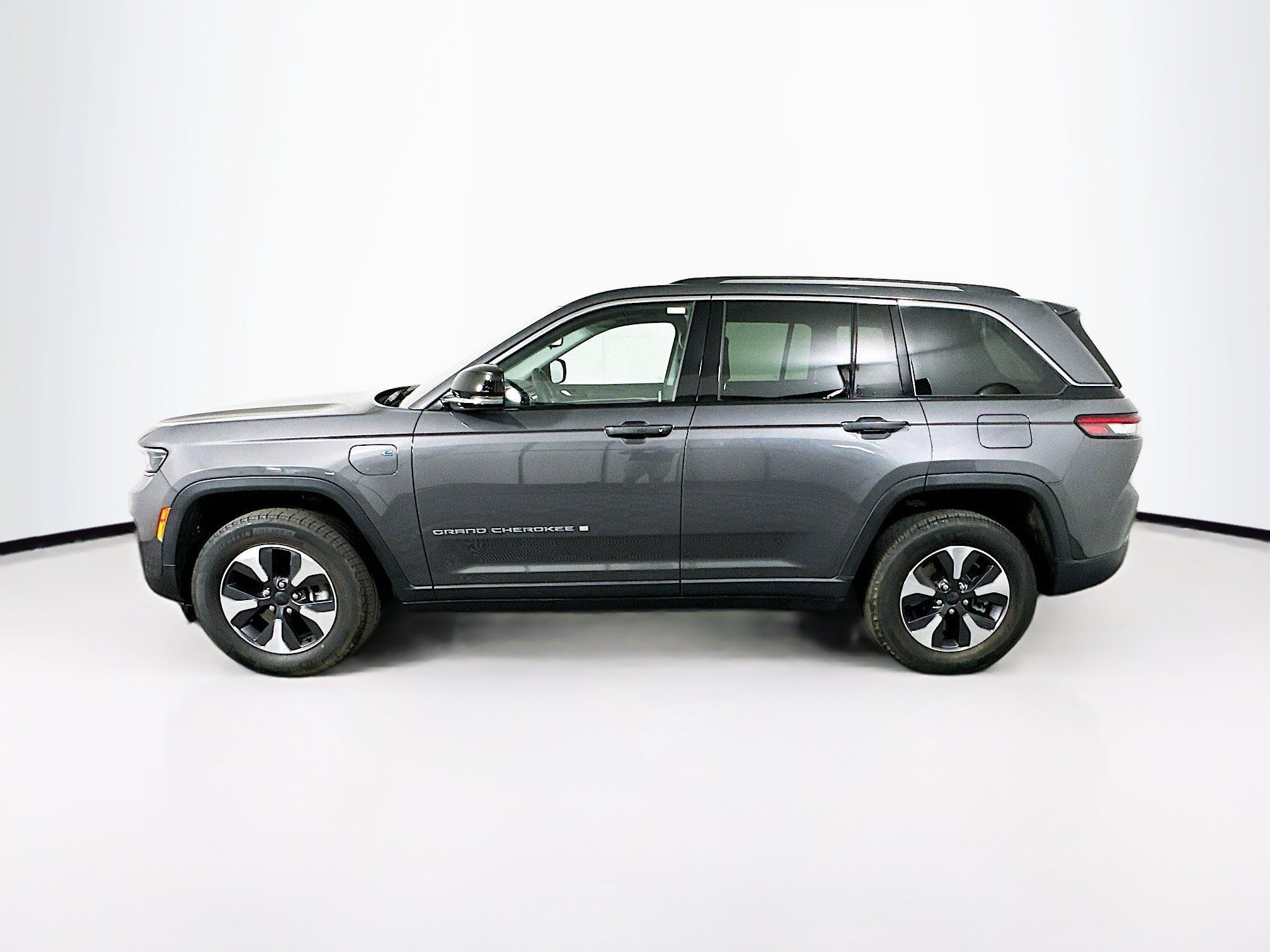Used 2022 Jeep Grand Cherokee Limited 4xe AWD/4WD image 4