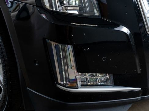 Used 2017 Cadillac Escalade Luxury image 19