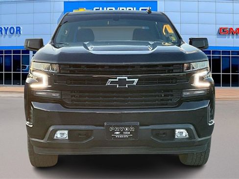 Used 2021 Chevrolet Silverado 1500 RST image 2