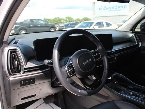 Used 2024 Kia Sorento X-Line EX AWD/4WD image 2