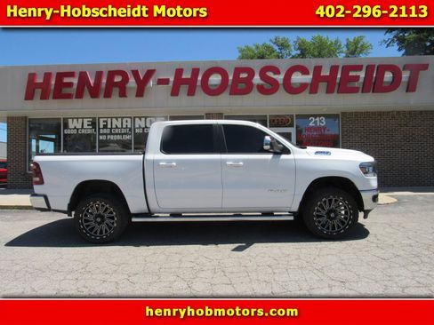 Used 2023 RAM 1500 Laramie AWD/4WD image 1