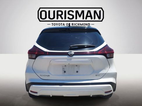 Used 2023 Nissan Kicks SV FWD image 8
