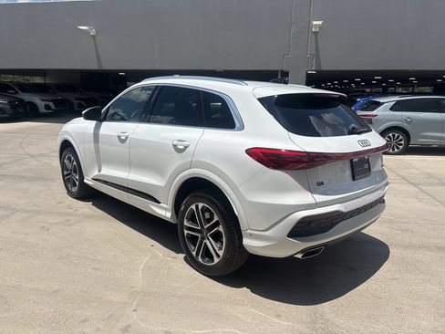 Used 2025 Audi Q5 Premium w/ Convenience Package AWD/4WD image 8