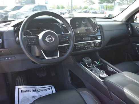 Used 2023 Nissan Pathfinder SL w/ Lighting Package (N92) AWD/4WD image 19