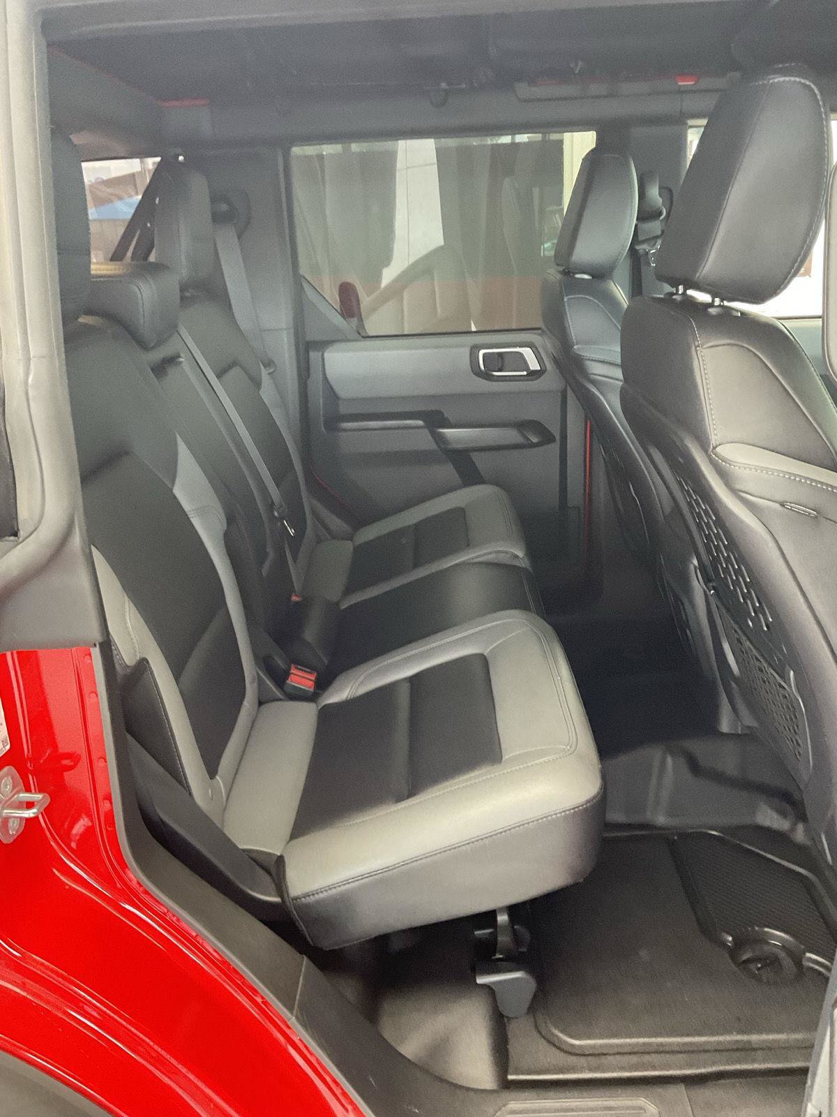 Used 2024 Ford Bronco Black Diamond AWD/4WD image 13