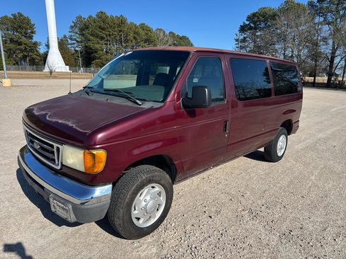 Used 2006 Ford E-350 and Econoline 350 Chateau image 2