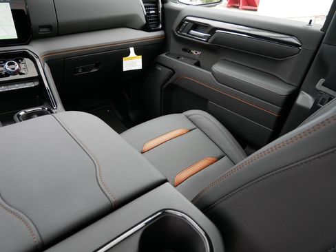 New 2026 GMC Sierra 1500 AT4 w/ AT4 Premium Package AWD/4WD image 15