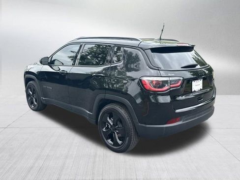 Used 2019 Jeep Compass Latitude FWD image 8
