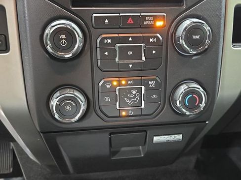 Used 2014 Ford F150 XLT w/ Equipment Group 302A Luxury image 20