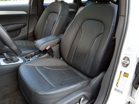 Used 2018 Audi Q3 2.0T Premium Plus w/ Premium Plus Package AWD/4WD image 13