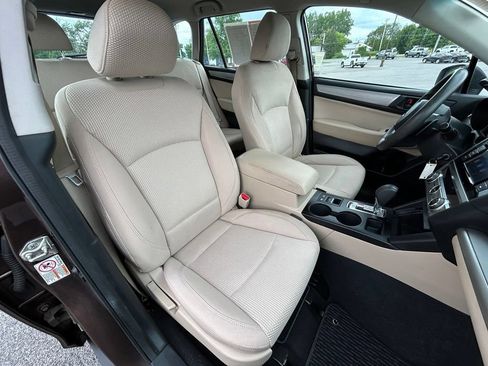 Used 2019 Subaru Outback 2.5i AWD/4WD image 37