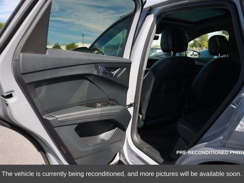 Used 2024 Audi Q4 e-tron Premium Plus w/ Premium Plus image 33
