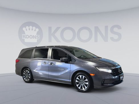 Used 2023 Honda Odyssey EX-L image 2