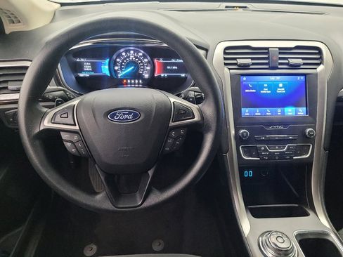 Used 2020 Ford Fusion SE image 22