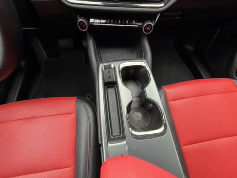 Certified 2024 Chevrolet Equinox EV RS FWD image 21