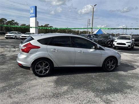 Used 2014 Ford Focus SE w/ Equipment Group 201A image 5