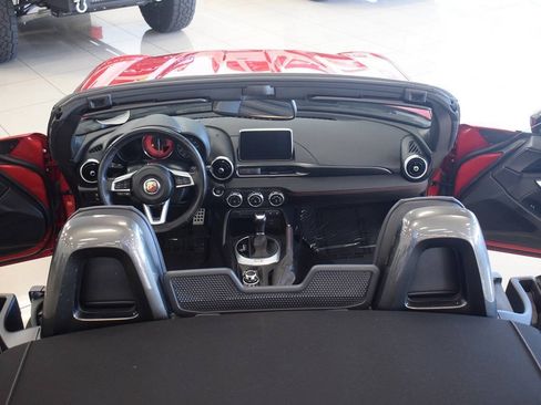 Used 2020 FIAT 124 Spider Abarth w/ Convenience Group RWD image 50