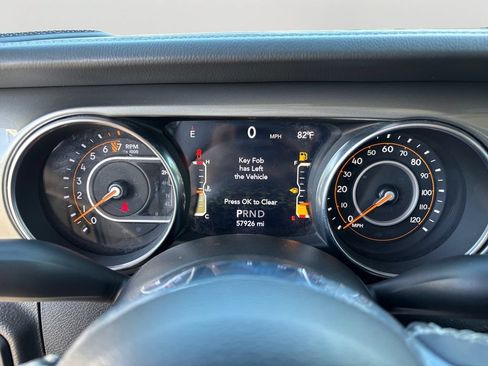 Used 2023 Jeep Gladiator Overland AWD/4WD image 29