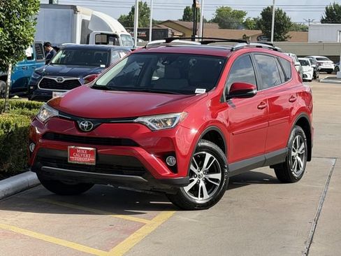 Used 2017 Toyota RAV4 XLE w/ Plus Extra Value Package FWD image 2
