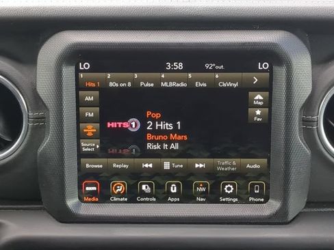 Used 2023 Jeep Wrangler Unlimited Sahara AWD/4WD image 20
