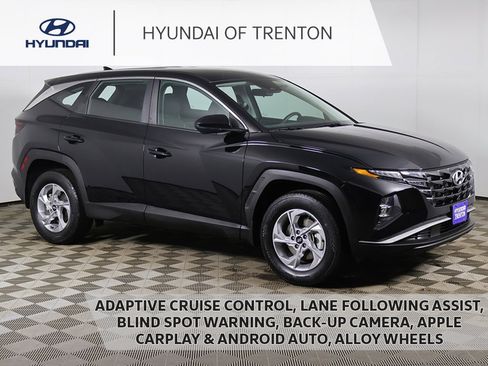 Certified 2024 Hyundai Tucson SE image 1