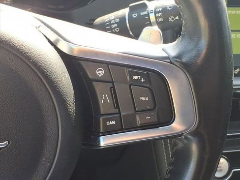 Used 2020 Jaguar F-PACE S AWD/4WD image 19