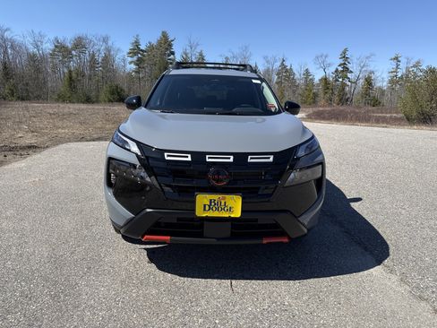 New 2026 Nissan Rogue SV AWD/4WD image 10