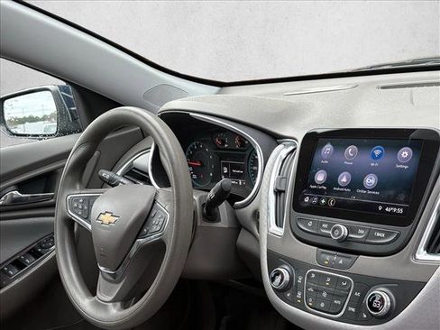 Used 2020 Chevrolet Malibu LT image 24
