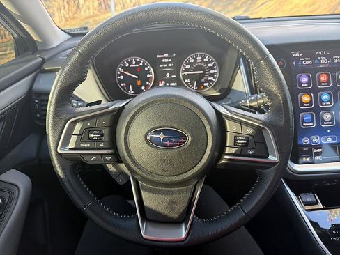 Used 2022 Subaru Outback Premium image 13