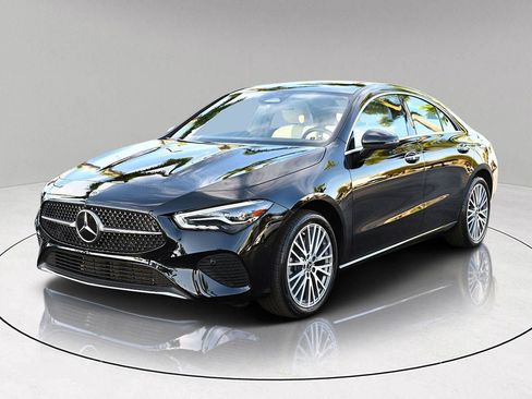 Certified 2025 Mercedes-Benz CLA 250 image 3