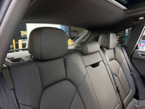 Used 2020 Porsche Macan S AWD/4WD image 31