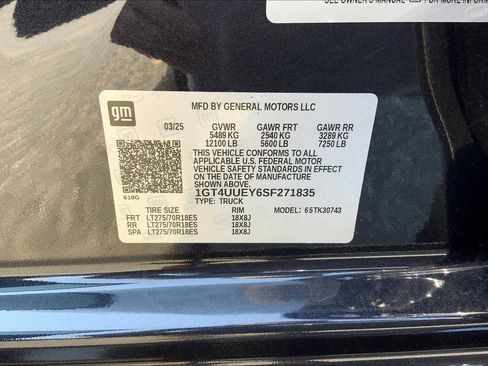 New 2025 GMC Sierra 3500 SLT w/ SLT Premium Package AWD/4WD image 16