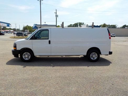 Used 2020 Chevrolet Express 2500 Extended w/ Driver Convenience Package RWD image 2